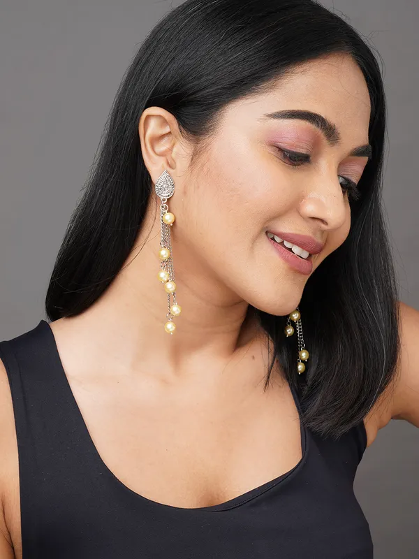 german_silver_toned_pearl_drop_earring