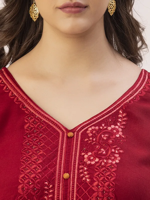 Maroon_Rayon_Slub_Women_Kurta,_Exquisite_Embroidery_&_Crystal_Hand_Work