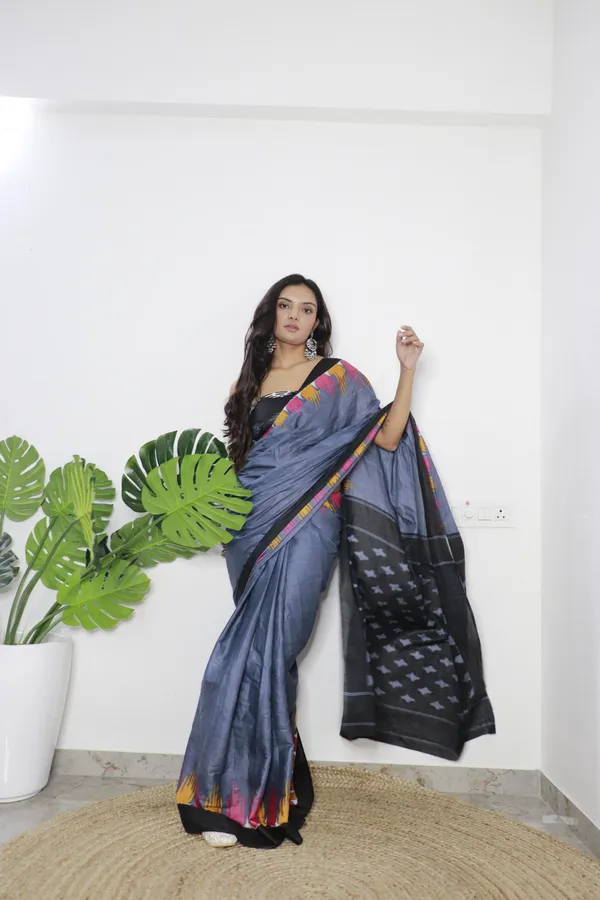 Ikkat_Print_Pure_Soft_Cotton_saree_With_Blouse_Piece