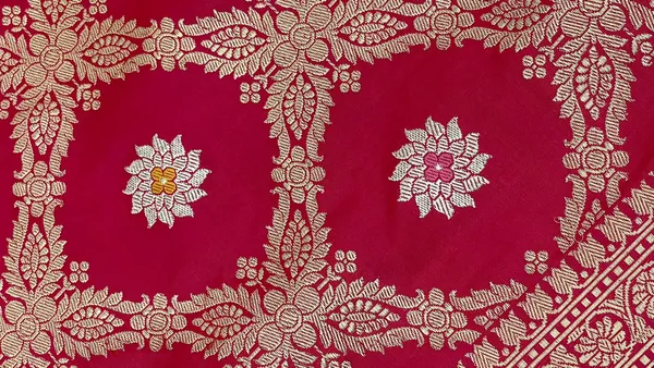 Humairah_Pure_Handloom_Pink_Katan_Silk_Kadhwa_Jungla_Bandhani_Jaal_Mina_Zari_Booti_with_Pink_Golden_Zari_Booti_Blouse