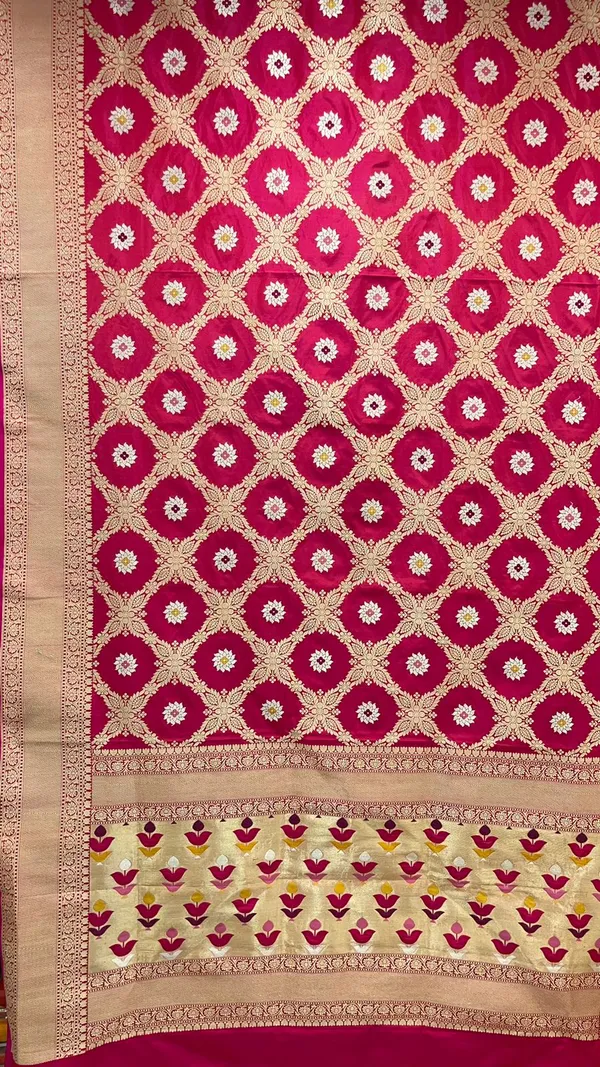 Humairah_Pure_Handloom_Pink_Katan_Silk_Kadhwa_Jungla_Bandhani_Jaal_Mina_Zari_Booti_with_Pink_Golden_Zari_Booti_Blouse