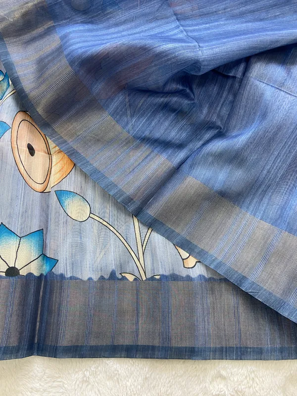 Soft_Tussar_Silk_sarees_with_Beautiful_Print_With_Attractive_Pallu_&_Zari_Border_And_Contrast_Print_Blouse_With_Tassels