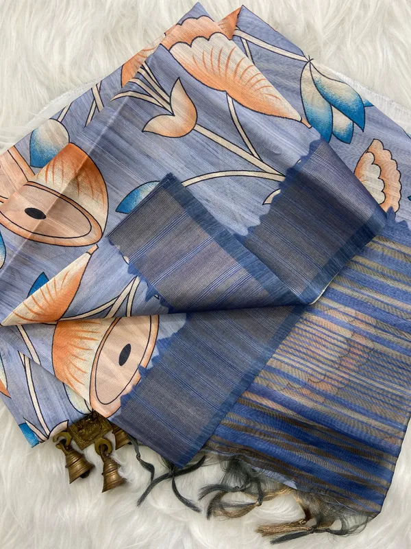 Soft_Tussar_Silk_sarees_with_Beautiful_Print_With_Attractive_Pallu_&_Zari_Border_And_Contrast_Print_Blouse_With_Tassels