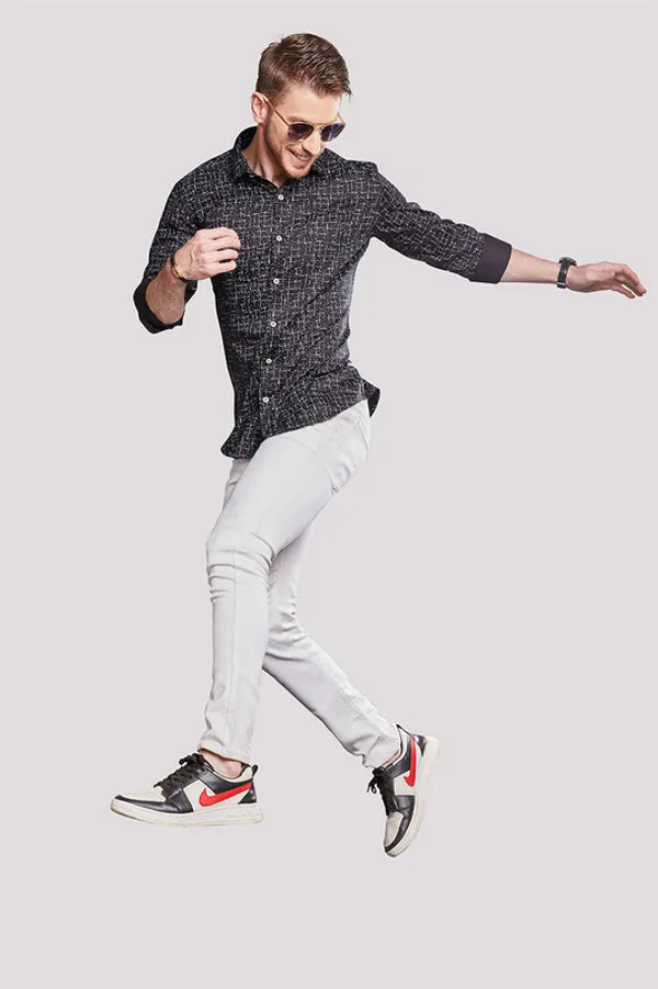 Jaakko_Black_Minimalist_Print_Full_Sleeves_Shirt