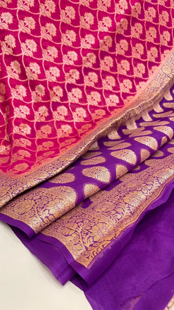 Humairah_Presents_Pure_Handloom_Magenta_Chiffon_Golden_Zari_Floral_Booti_Jaal_with_Contrast_Purple_Zari_Booti_Anchal_and_Zari_Border_with_Purple_Blouse