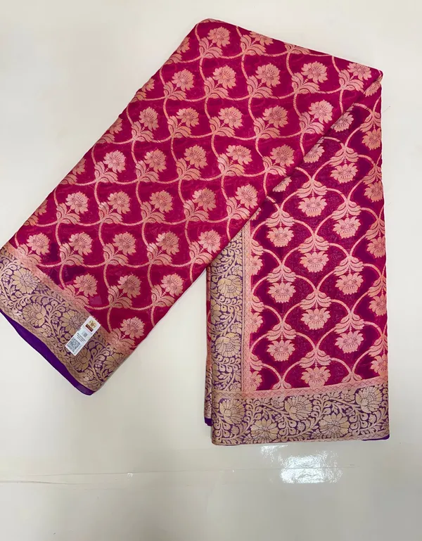 Humairah_Presents_Pure_Handloom_Magenta_Chiffon_Golden_Zari_Floral_Booti_Jaal_with_Contrast_Purple_Zari_Booti_Anchal_and_Zari_Border_with_Purple_Blouse