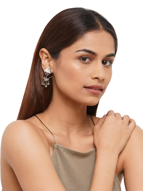 Women_Silver_Contemporary_Drop_Earrings
