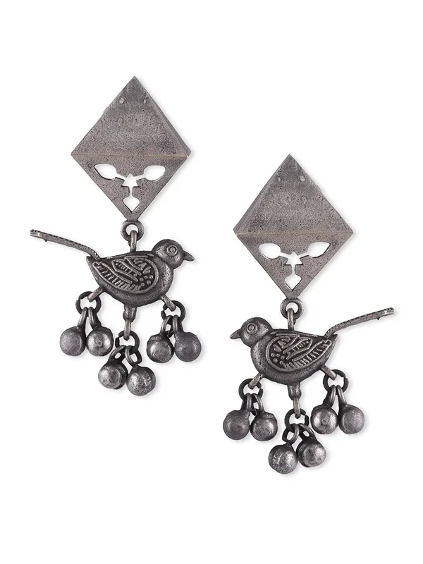 Women_Silver_Contemporary_Drop_Earrings