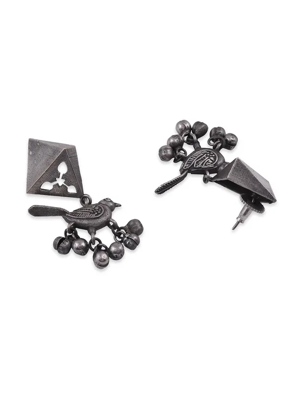 Women_Silver_Contemporary_Drop_Earrings