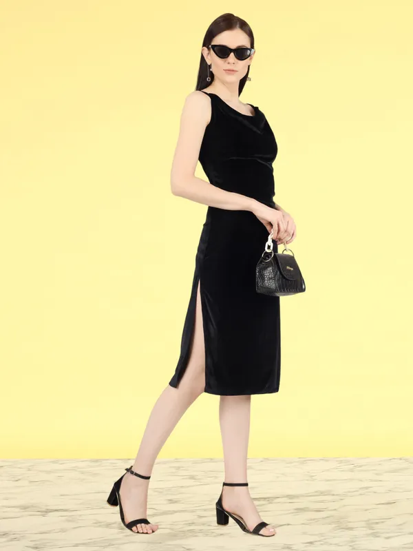 Black_Velvet_Bodycon_Dress_For_Women