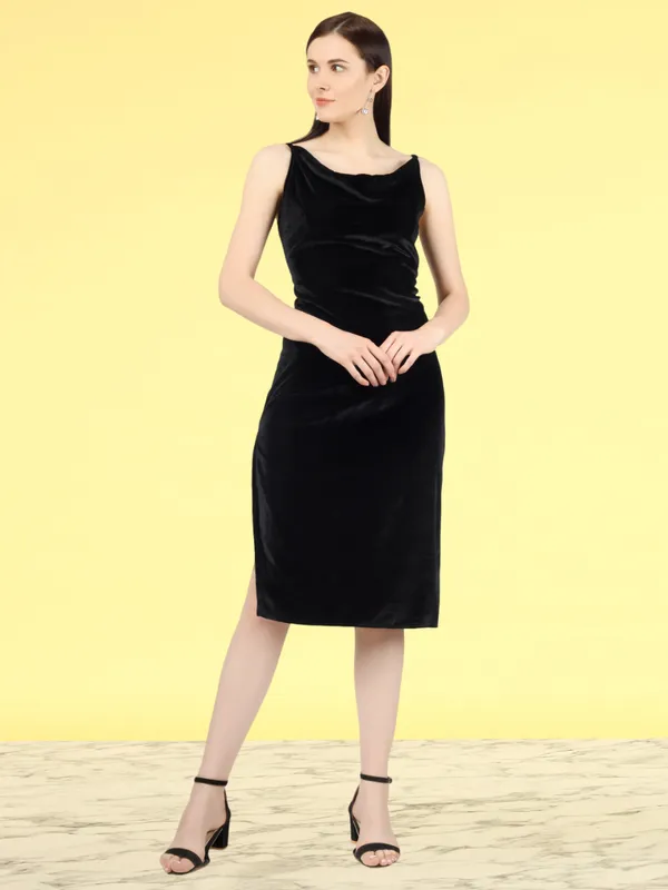 Black_Velvet_Bodycon_Dress_For_Women
