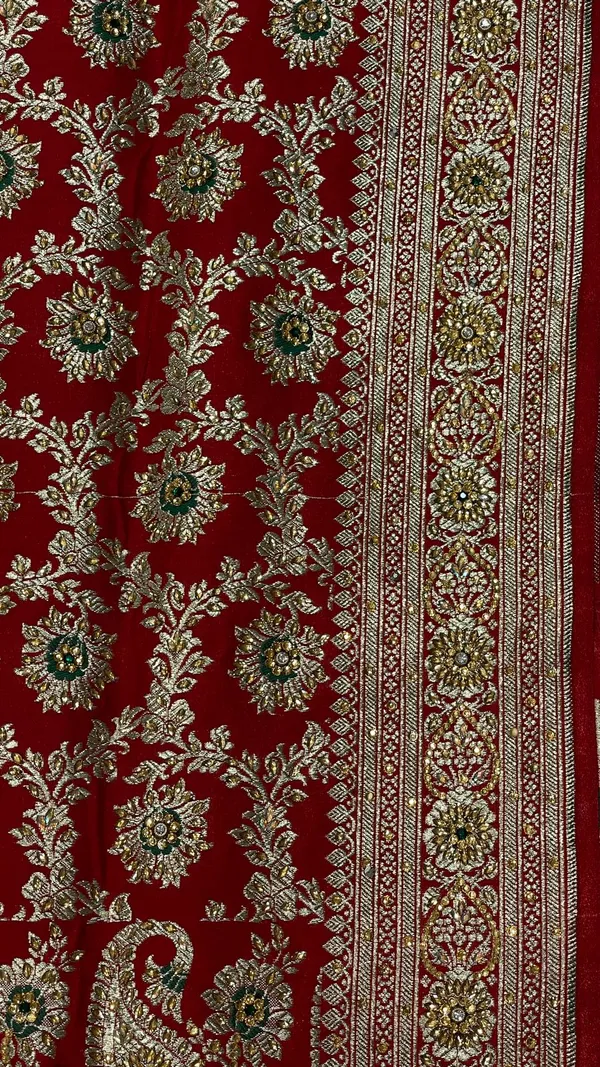 Humairah_Presents_Red_Stone_Work_Golden_Zari_Mina_Floral_Booti_Jaal_with_Paisely_Mina_Pallu_Zari_Border_and_Red_Blouse_Banarasi_Saree