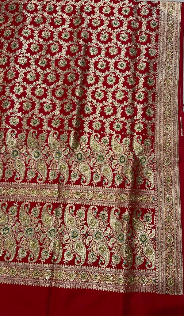 Humairah_Presents_Red_Stone_Work_Golden_Zari_Mina_Floral_Booti_Jaal_with_Paisely_Mina_Pallu_Zari_Border_and_Red_Blouse_Banarasi_Saree