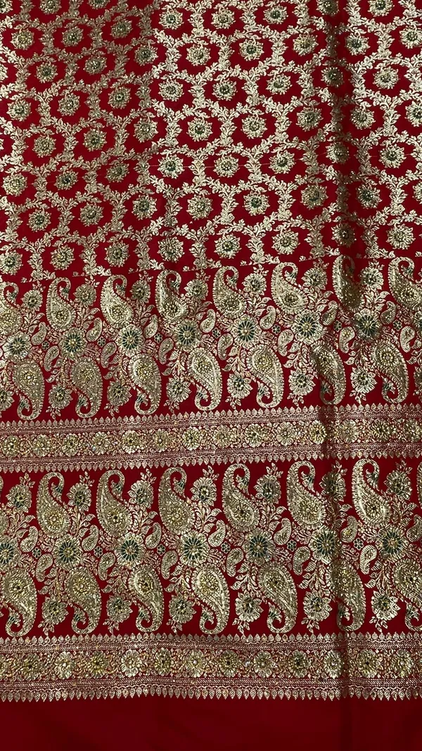 Humairah_Presents_Red_Stone_Work_Golden_Zari_Mina_Floral_Booti_Jaal_with_Paisely_Mina_Pallu_Zari_Border_and_Red_Blouse_Banarasi_Saree