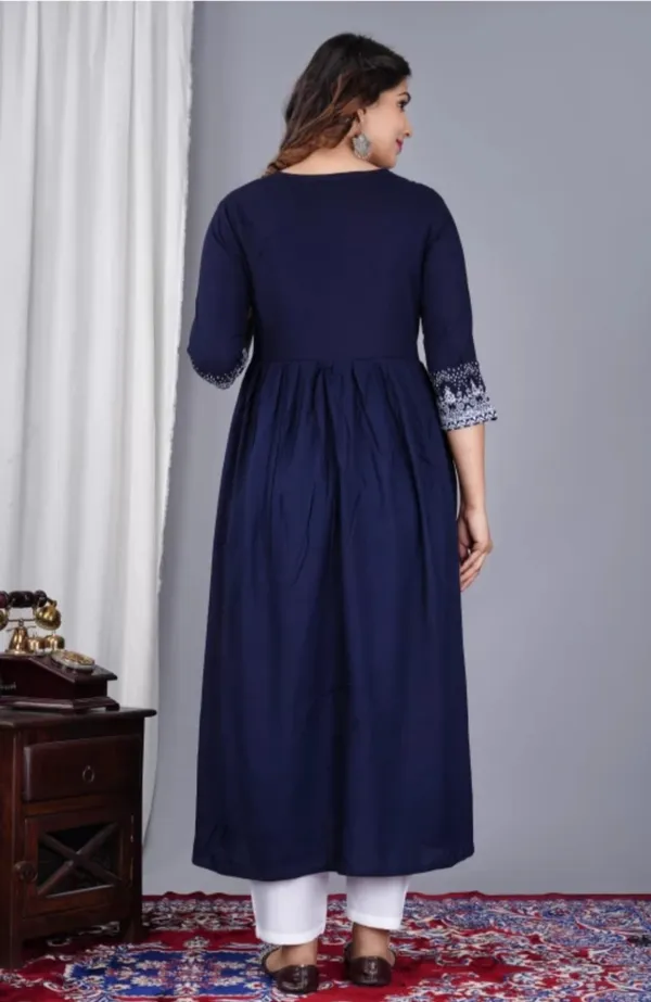 Women_Classic_Blue_Printed_Long_Kurti