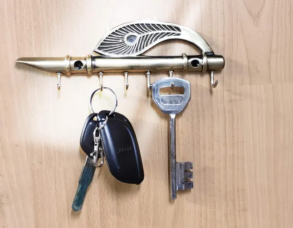 6_Copper_Hooks_Yellow_Key_Holder