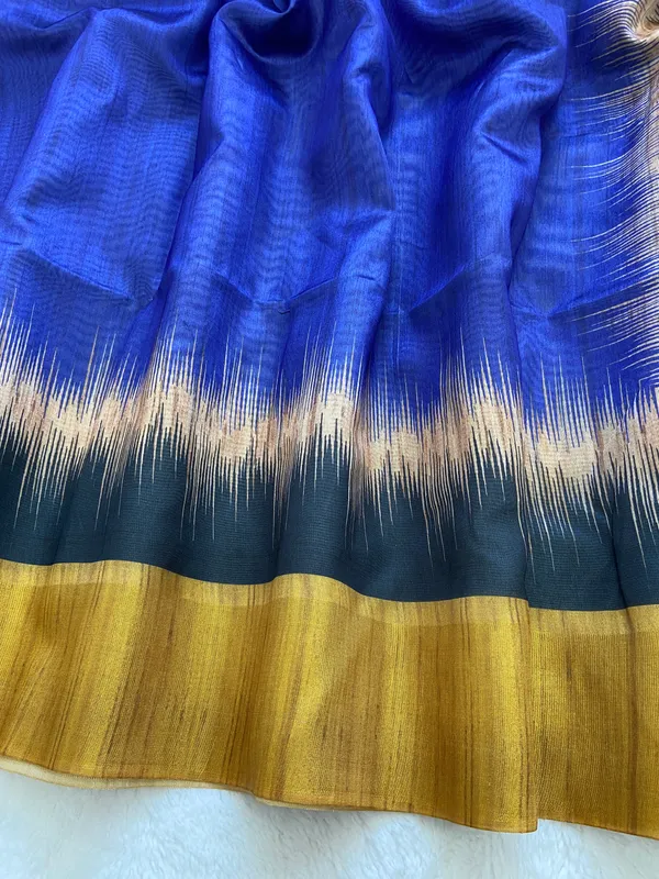 Mihika_Blue_–_Dew_Fresh_Navratri_Special_|_Soft_Tussar_Silk_Saree_with_Print,_Pallu_&_Contrast_Print_Blouse_with_Tassels