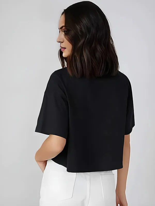 Black_Lipstick_mark_Printed_Crop_Oversized_T-Shirt_For_Women