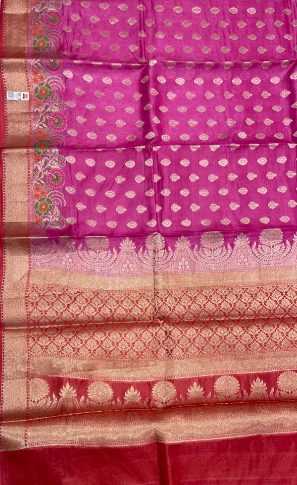 Humairah_Pure_Handwoven_Magenta_Tussar_Silk_Floral_Zari_Booti_Skirt_Mina_Floral_Zari_Red_Border_with_Red_Blouse_Piece