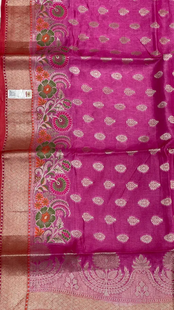 Humairah_Pure_Handwoven_Magenta_Tussar_Silk_Floral_Zari_Booti_Skirt_Mina_Floral_Zari_Red_Border_with_Red_Blouse_Piece