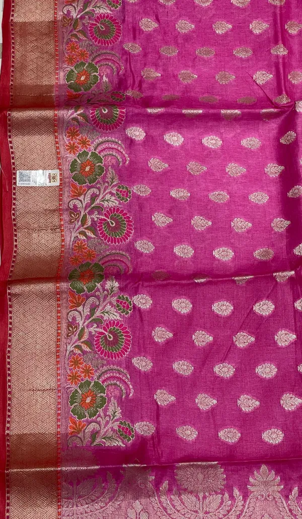 Humairah_Pure_Handwoven_Magenta_Tussar_Silk_Floral_Zari_Booti_Skirt_Mina_Floral_Zari_Red_Border_with_Red_Blouse_Piece