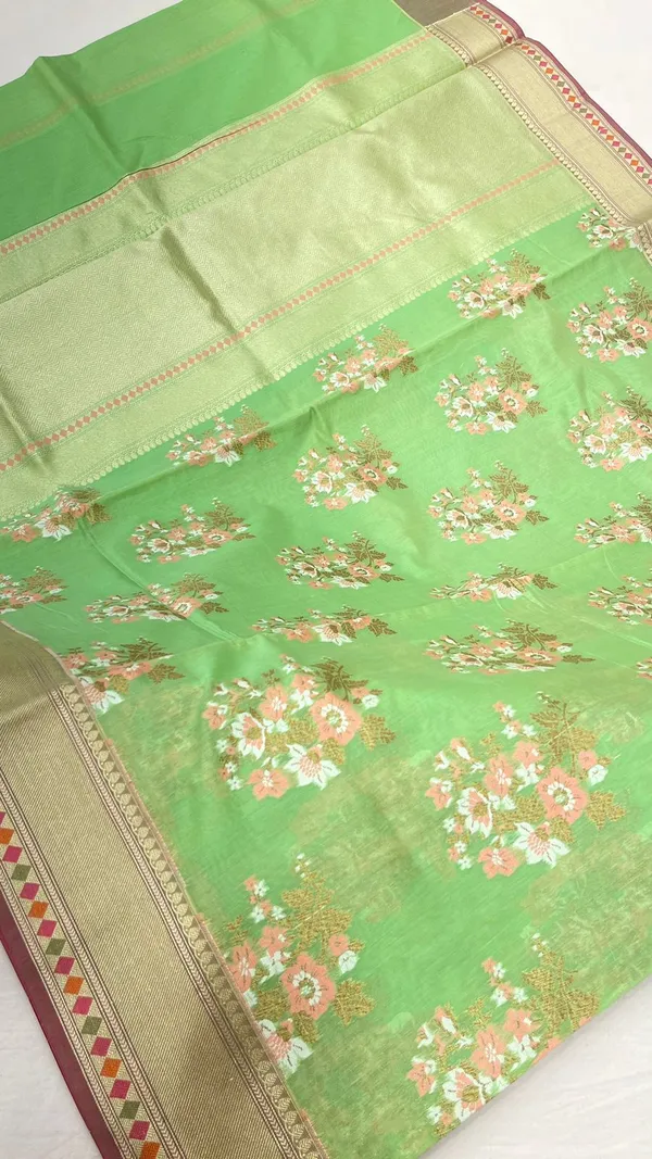 Humairah_Pure_Handloom_Green_Cotton_Floral_Zari_Mina_Boota_Banarasi_saree_with_Banarasi_Zari_Border_and_Green_Blouse