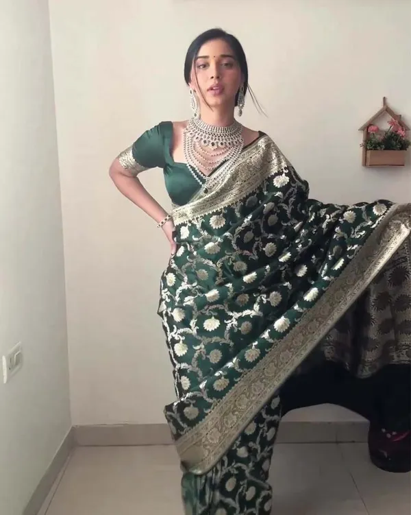 Green_Color_Ready_To_Wear_New_Collection_Soft_Banarasi_Silk_Saree_With_Silver_Zari_Work