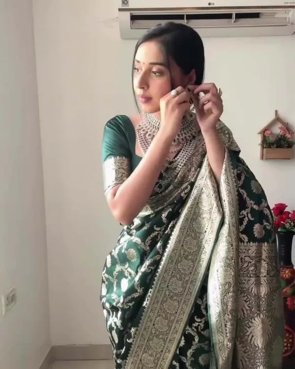 Green_Color_Ready_To_Wear_New_Collection_Soft_Banarasi_Silk_Saree_With_Silver_Zari_Work