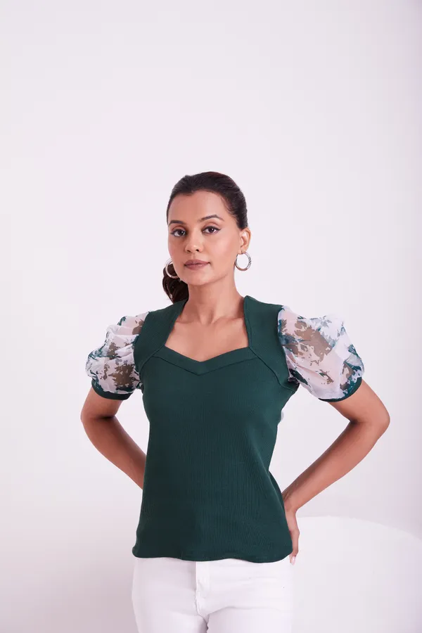 Classic_V-neck_and_puff_sleeve_design_Knitted_Top