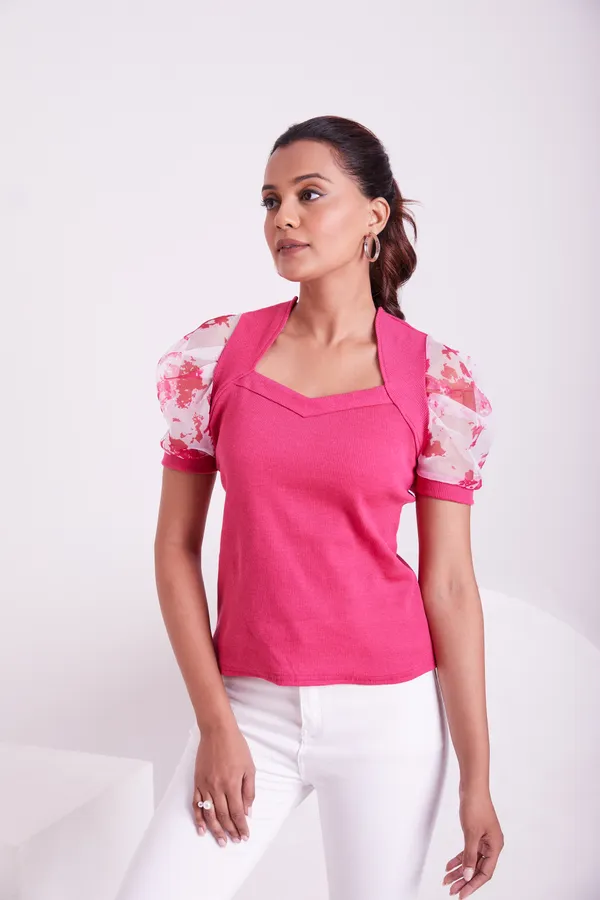 Classic_V-neck_and_puff_sleeve_design_Knitted_Top