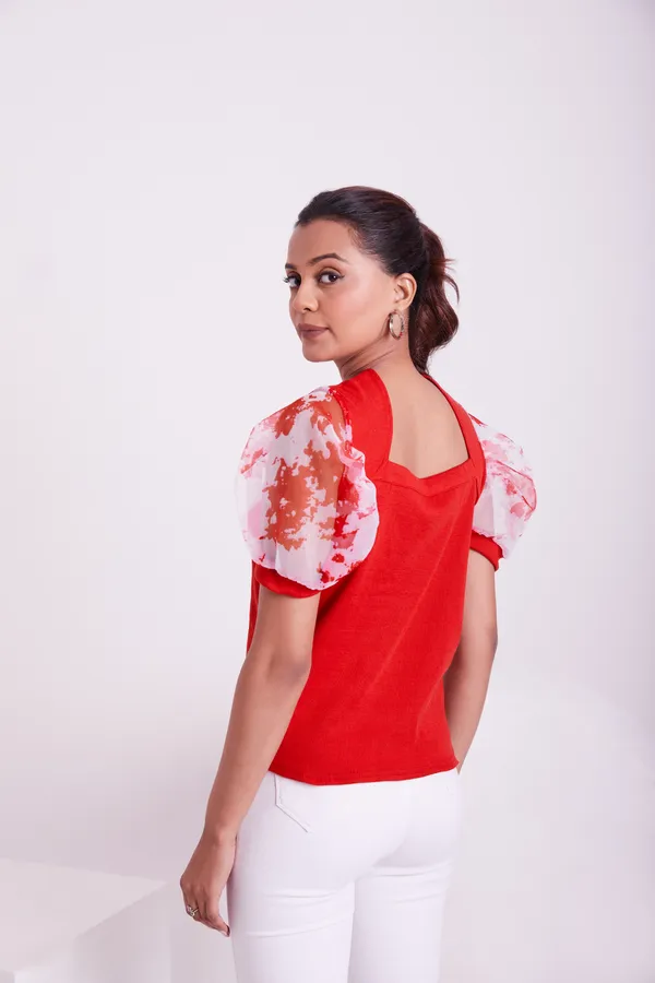 Classic_V-neck_and_puff_sleeve_design_Knitted_Top