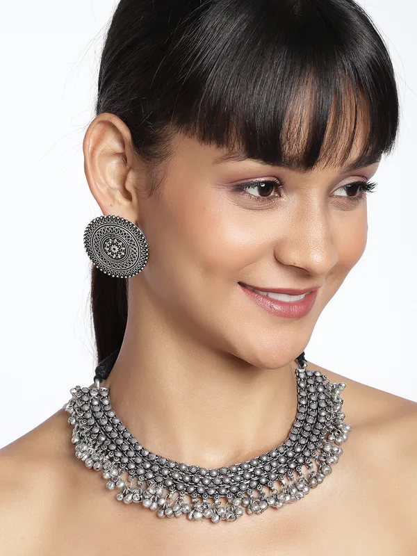 Women_Silver-toned_Silver-Plated_Jewellery_Set