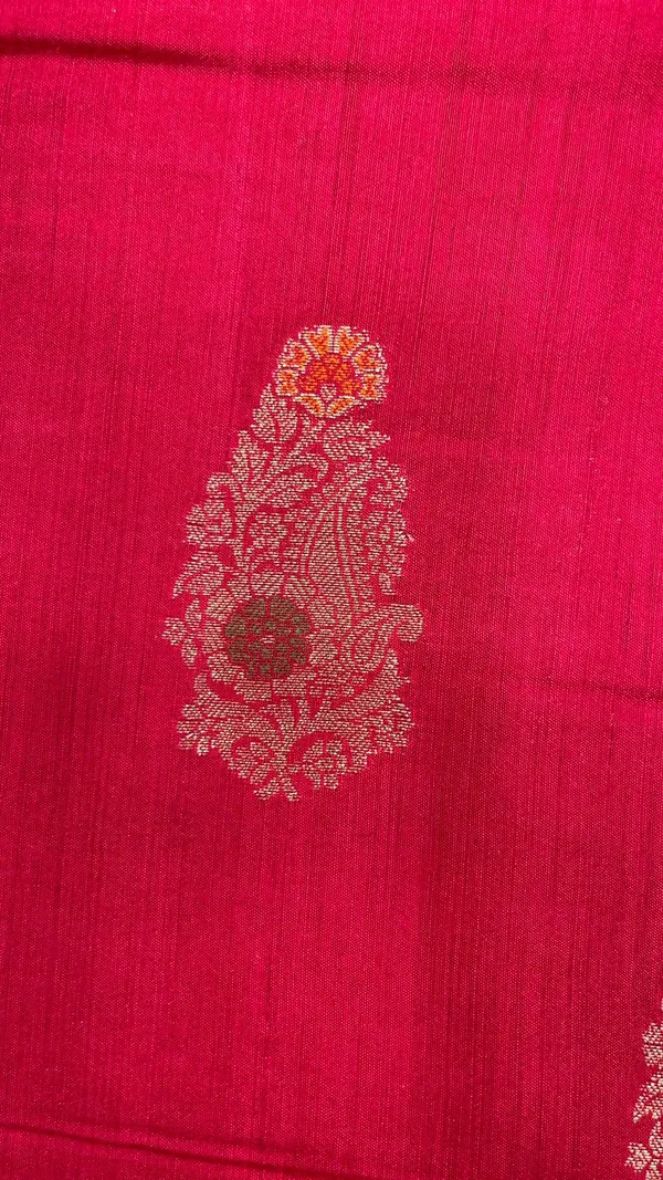 Humairah_Pure_Handwoven_Red_Muga_Silk_Zari_Mina_Booti_Minakari_Jaal_Anchal_with_Minakari_Zari_Border_Banarasi_Saree_with_Red_Blouse_piece