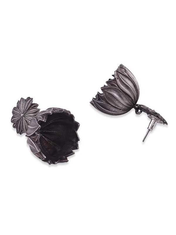 Silver-Toned_Floral_Jhumkas_Earrings