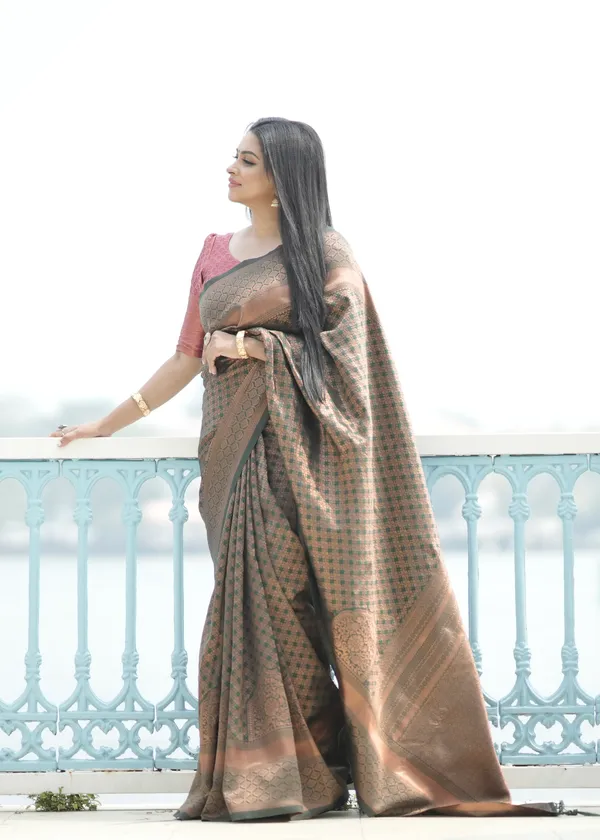 GREEN_KANJIVARAM_SILK_SAREE