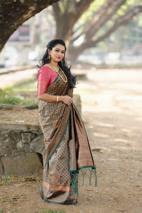 GREEN_KANJIVARAM_SILK_SAREE