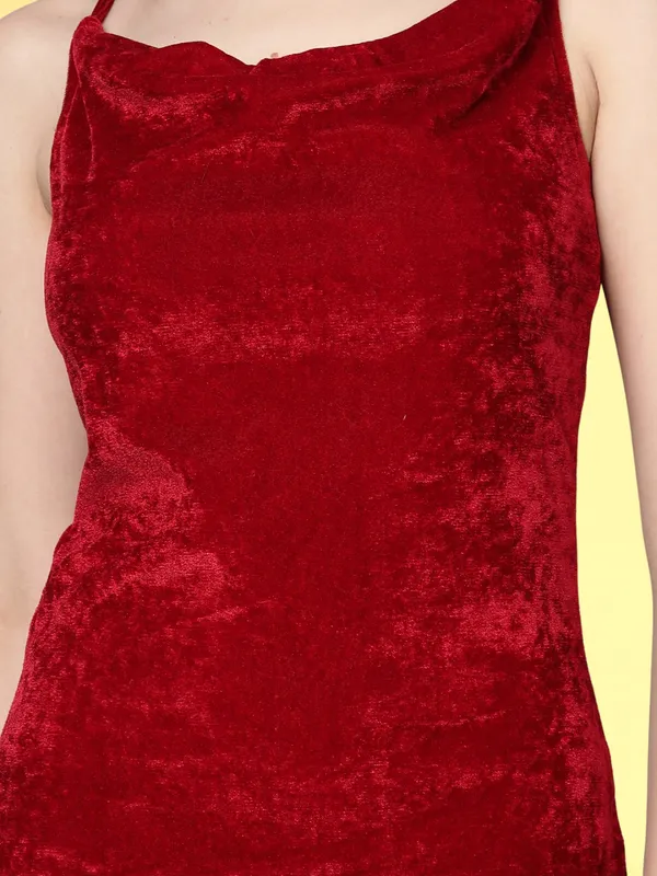 Maroon_Velvet_Bodycon_Dress_For_Women