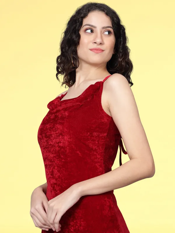 Maroon_Velvet_Bodycon_Dress_For_Women