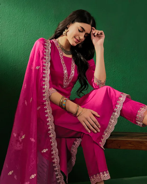 Pink_Bitaliyan_Zari_Sequence_Embroidery_Cut_Work_Kurta_With_Pant_And_Dupatta