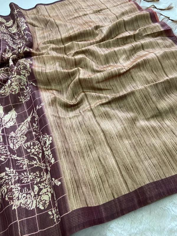 Sumati_Pink_–_Zari_Line_Navratri_Special_|_Soft_Tussar_Silk_Saree_with_Print,_Zari_Line_Saree_&_Print_Blouse_with_Tassels