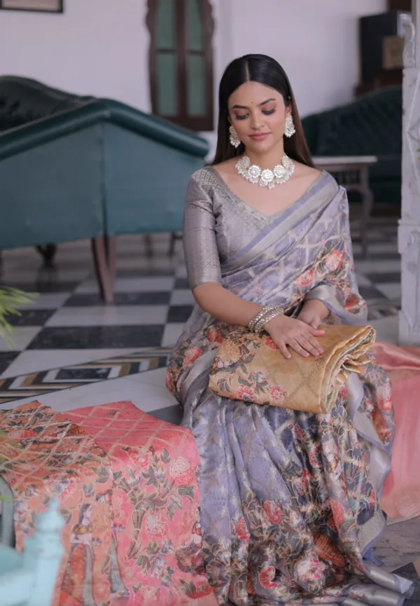 Grey_Jacquard_Weaved_Fancy_Organza_Silk_Rich_Pallu_Border_Saree_With_Blouse