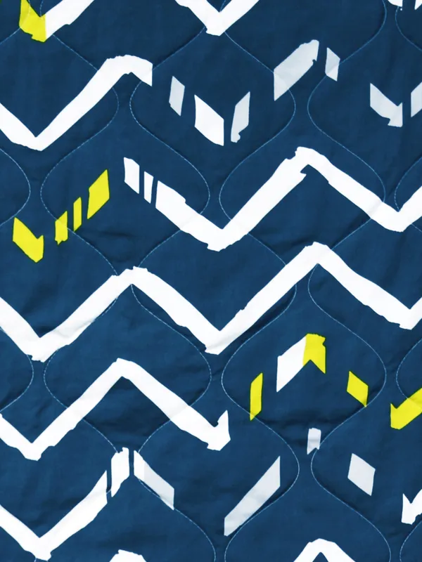 Abstract_Double_Comforter_for_Heavy_Winter_(Polyester,_Blue_&_White)