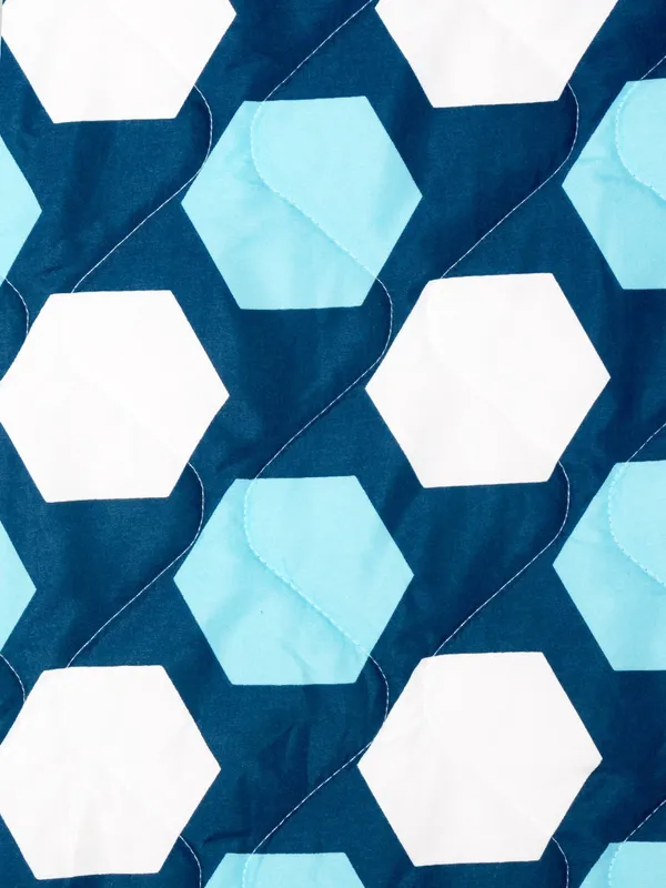 Geometric_Double_Comforter_for_Heavy_Winter_(Polyester,_Sky_Blue,Navy)