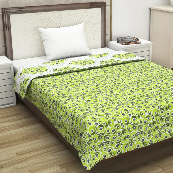 Abstract_Single_Comforter_for_Mild_Winter_(Polyester,_Off_White_and_Green)