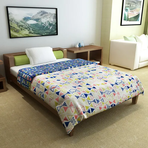 Geometric_Single_Comforter_for_Mild_Winter_(Polyester,_Blue_&_Peach)