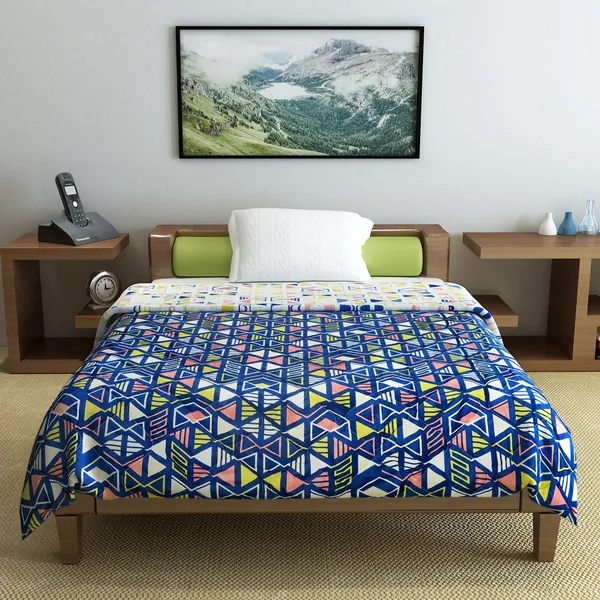 Geometric_Single_Comforter_for_Mild_Winter_(Polyester,_Blue_&_Peach)