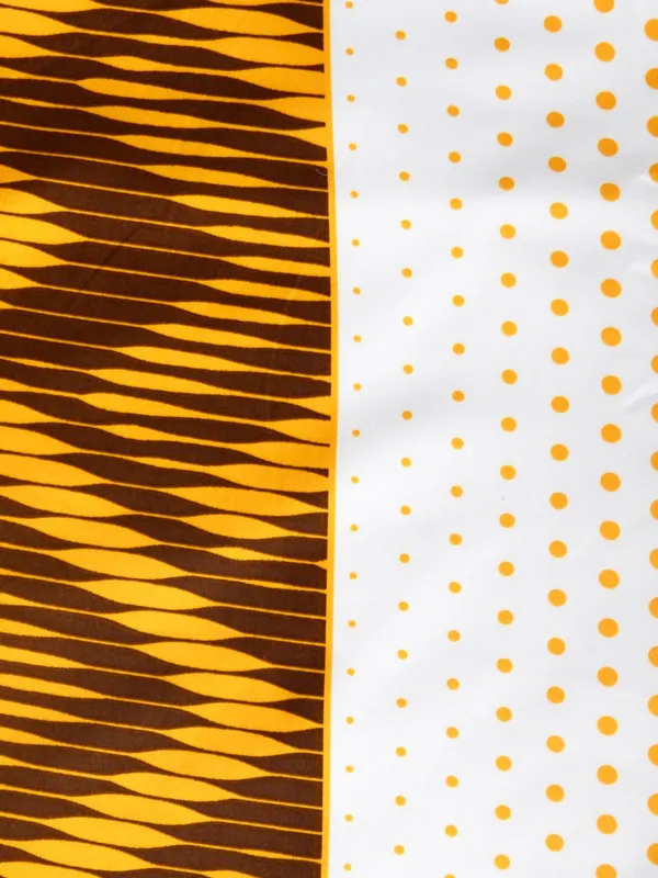 Geometric_Double_Dohar_for_AC_Room_(Polyester,_Orange_and_Brown)
