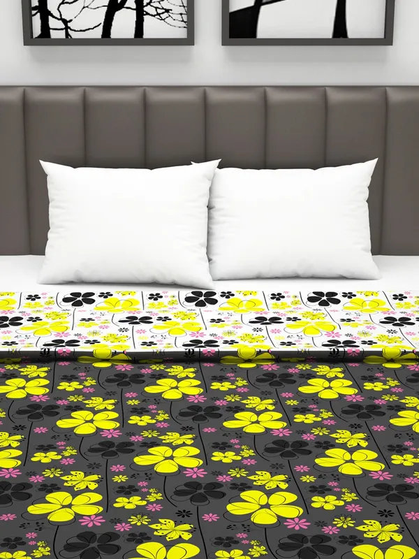 Floral_Double_Dohar_for_AC_Room_(Polyester,_Black_and_Yellow)
