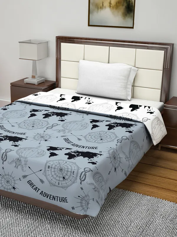 Microfiber_Reversible_Lightweight_Abstract_Double_Bed_AC_Dohar_Blanket_-_Grey_and_White_(TL1156)