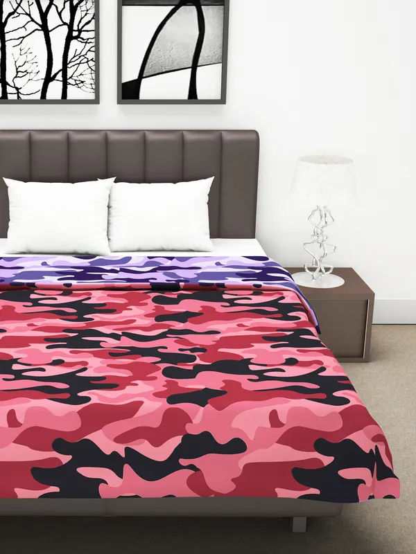 Printed_Single_Dohar_for_AC_Room_(Polyester,_Pink_and_Purple)